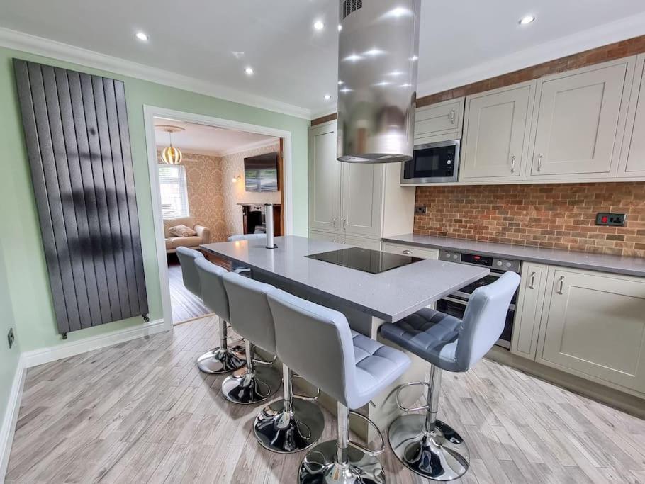 Stunning Family Home Close To The City Centre Manchester Extérieur photo