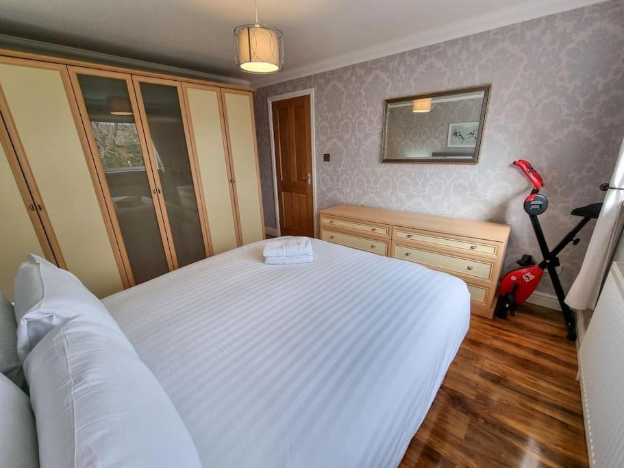Stunning Family Home Close To The City Centre Manchester Extérieur photo